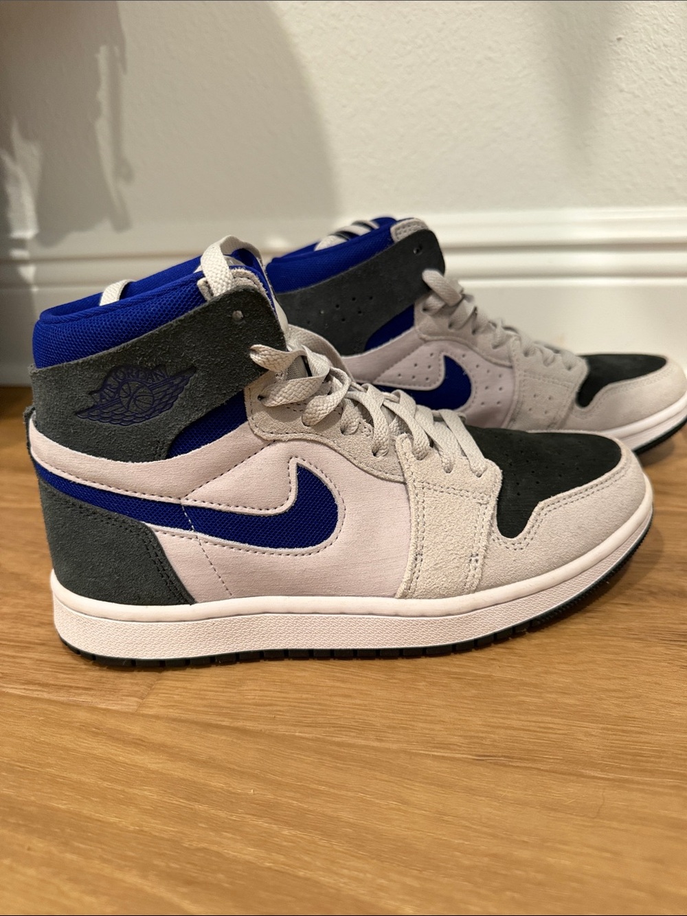 Nike High-Top Sneakers in Gray, Blue and Black